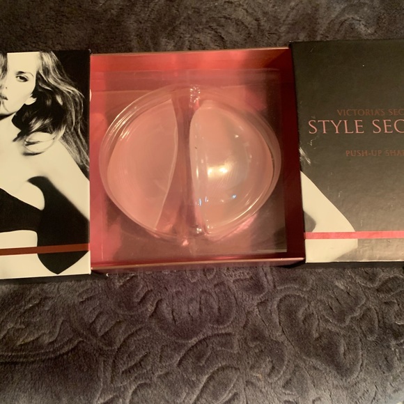 Victoria secrets push up shapers - Picture 2 of 4
